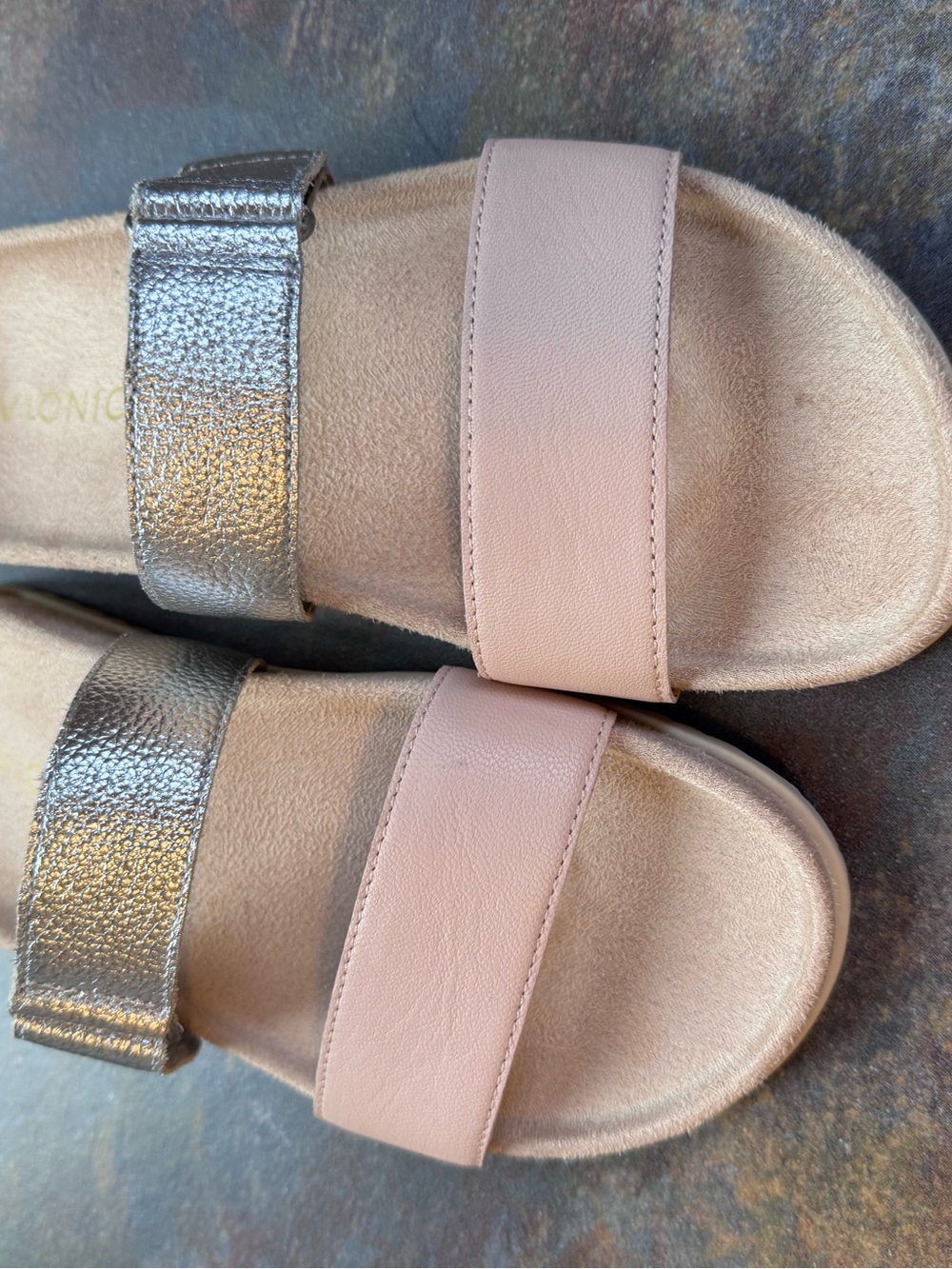 Vionic Elaine Slide Sandal in Blush and Silver - Picture 3 of 5